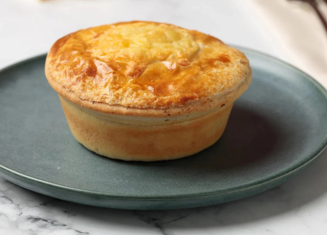 Ivan's Beef, Bacon & Cheese Pies 220g (12)