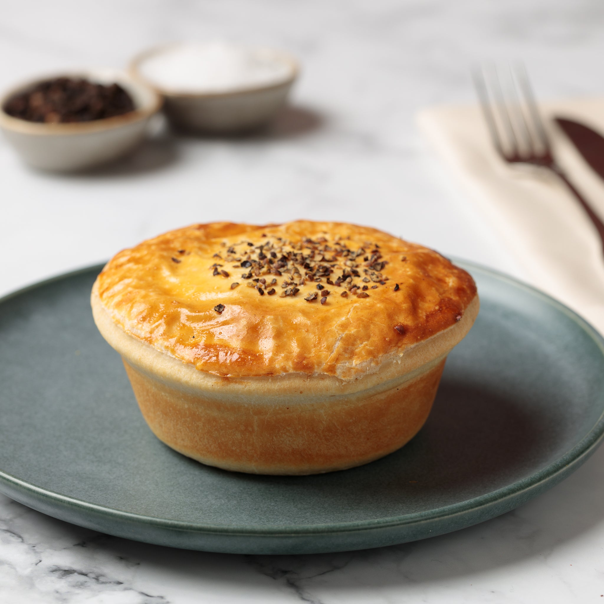 Ivan's Pepper Beef Pies 220g (12)