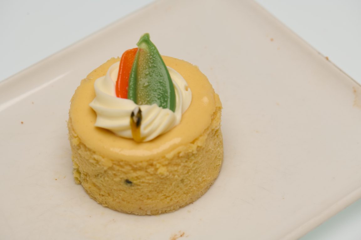 Mango Passionfruit Cheesecake IND (8 Portions)