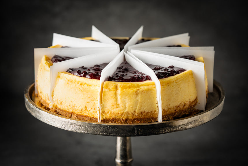 Looma's Blueberry Cheesecake 8' Sliced