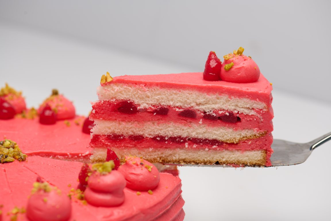 Raspberry Gateaux 26cm